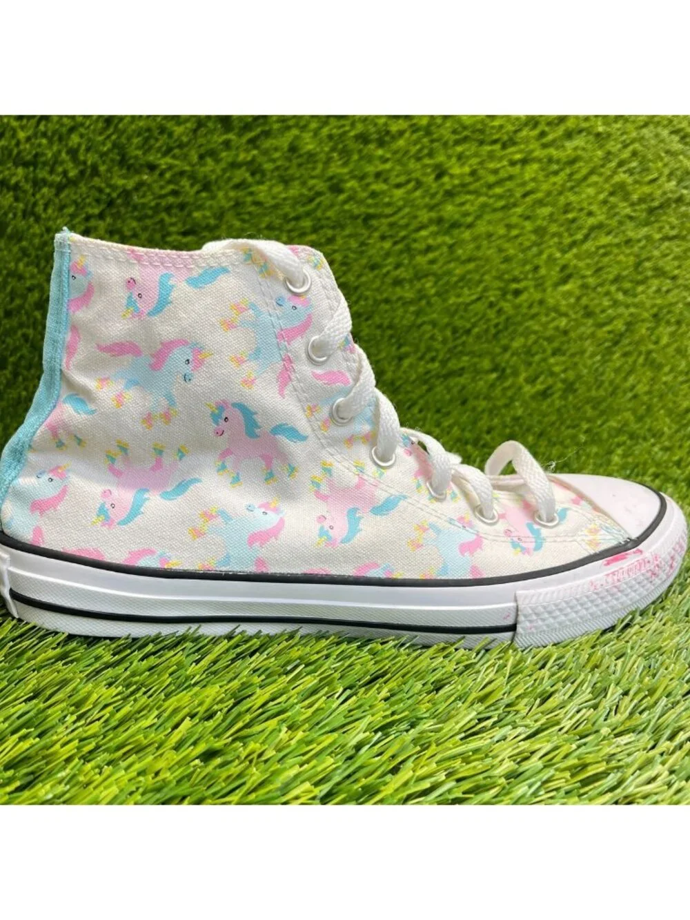 Converse Chuck Taylor All Star High Girls Size 6Y White Athletic Shoes Sneakers